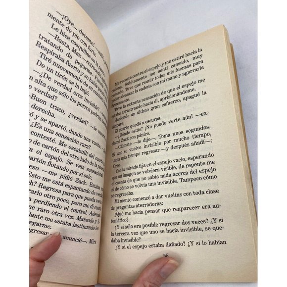 Escalofríos ¡Volvámonos Invisibles! Goosebumps Spanish First Edition Paperback - Picture 12 of 12